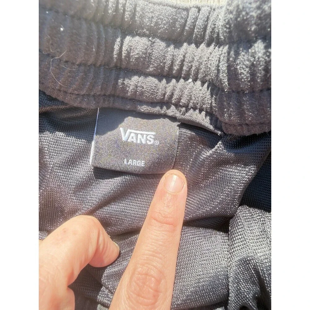 Men’s Black Vans Shorts Large